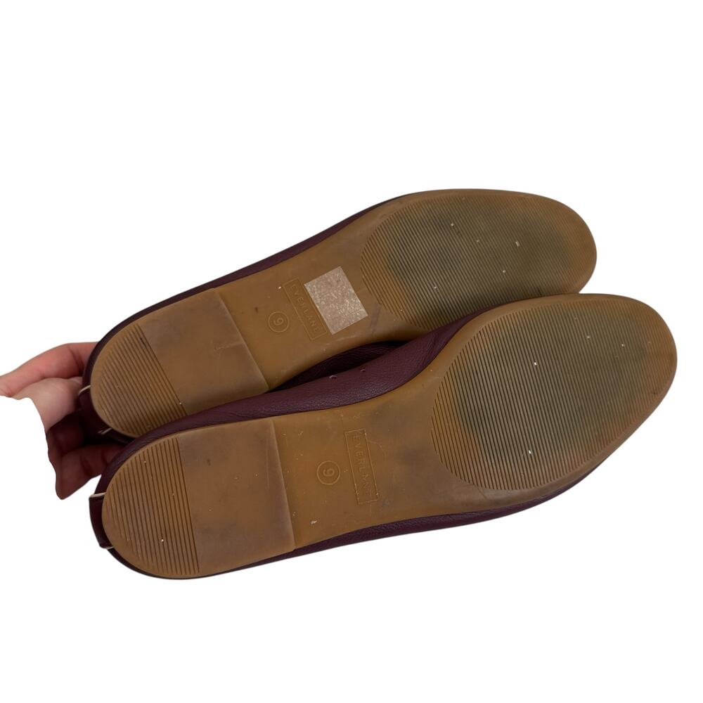 Everlane Day Glove Flat in Burgundy - Picture 7 of 9